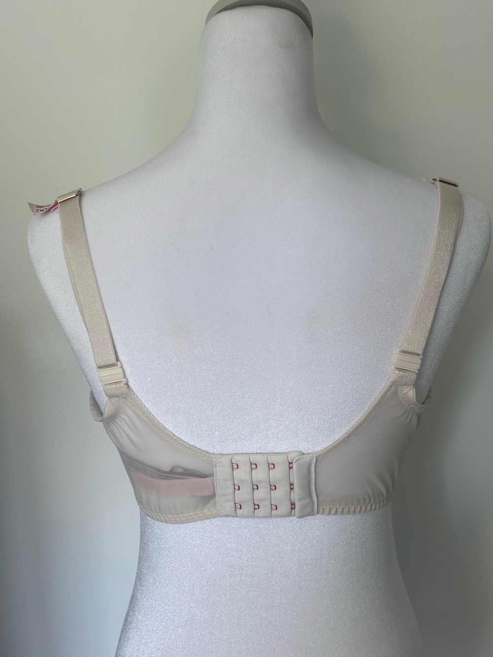 Victoria Secret Lace Underwire Bra in Cream - 36G - Picture 2 of 7
